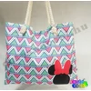 Minnie Mouse triangular pattern beach bag